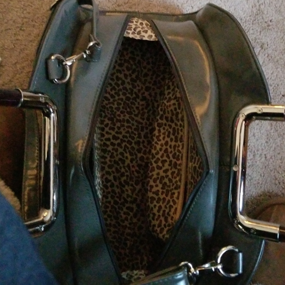 Handbag - Picture 4 of 6